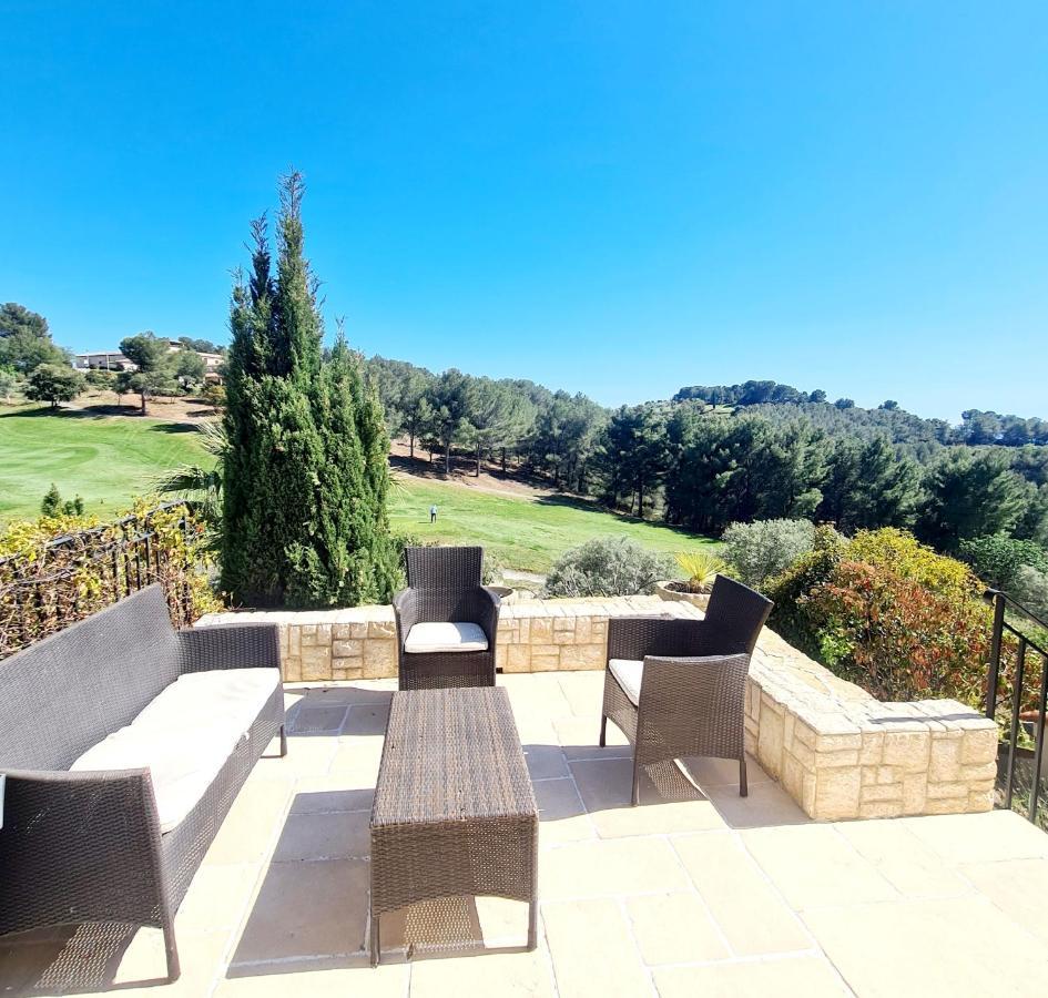 Villa Dans Cadre D'Exception - Golf, Piscine Et Tennis Prive Saint-Cyr-sur-Mer Buitenkant foto