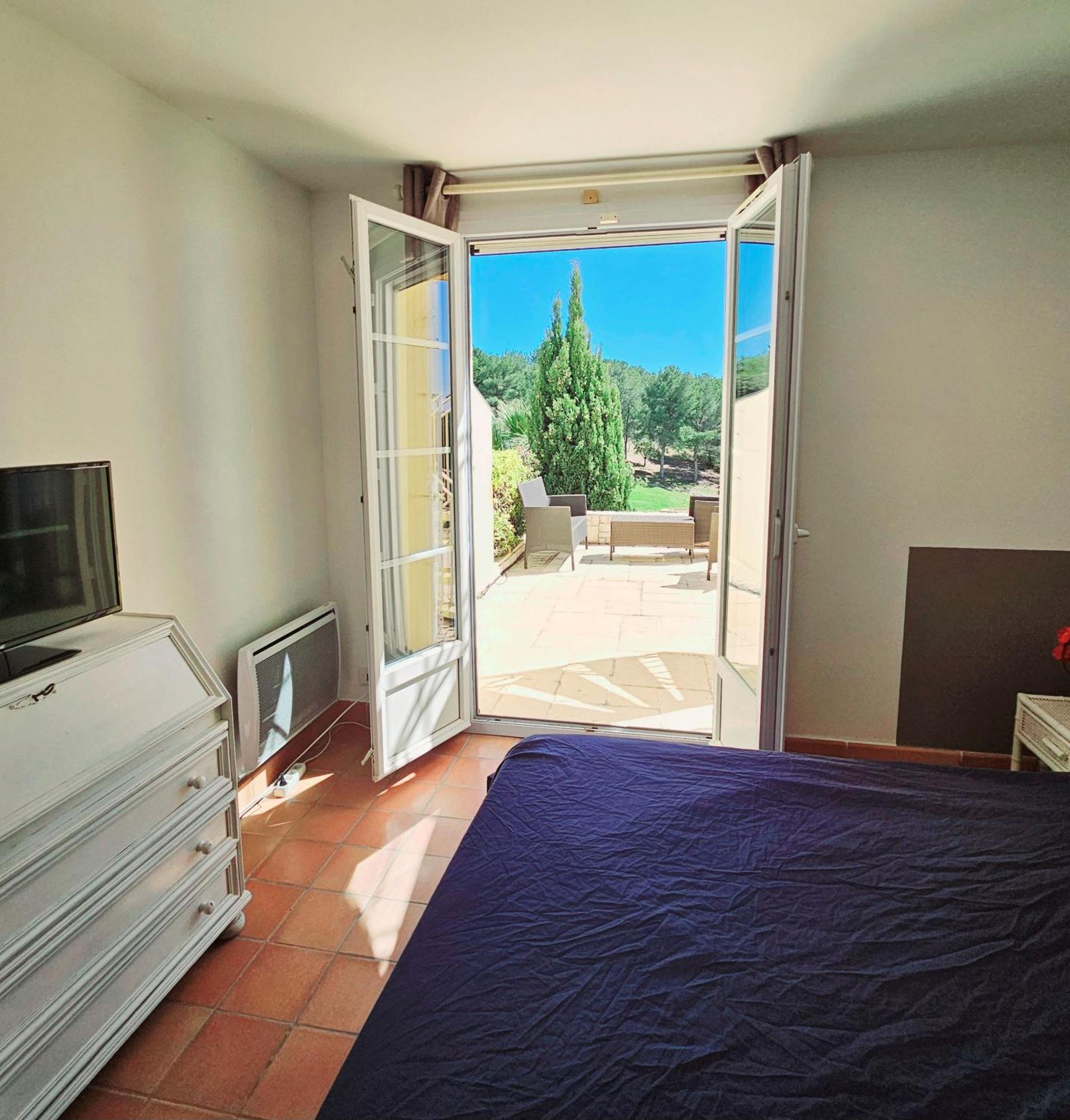 Villa Dans Cadre D'Exception - Golf, Piscine Et Tennis Prive Saint-Cyr-sur-Mer Buitenkant foto